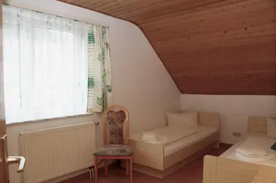 Ein Sitzbereich in der Unterkunft Ferienwohnung Elbgarten
