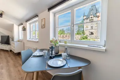 Ein Sitzbereich in der Unterkunft Daniels Apartment an der Schloßbrücke