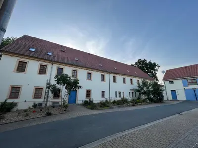 Das Gebäude in dem sich die Ferienwohnung befindet