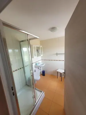 Ein Badezimmer in der Unterkunft Pension Schützenhaus Leisnig