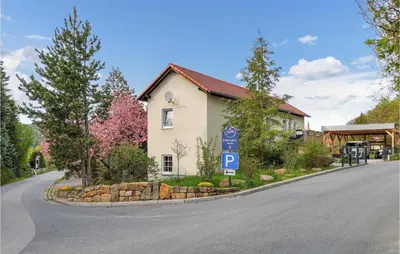 Das Gebäude in dem sich die Ferienwohnung befindet