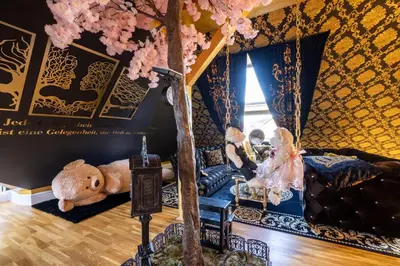 Ein Sitzbereich in der Unterkunft N vogue Apartment - Außergewöhnliche Unterkunft in Zentrumsnähe