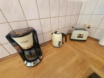 Kaffee-/Teezubehör in der Unterkunft Ferienwohnung Reichenbrand mit Stellplatz