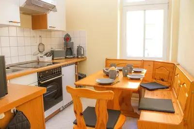 Küche/Küchenzeile in der Unterkunft Bischofswerda Ferienwohnung Familienfreundlich Seniorengerecht